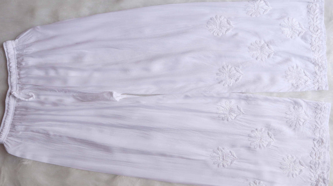 HOOR WHITE RAYON KURTA PANT SET