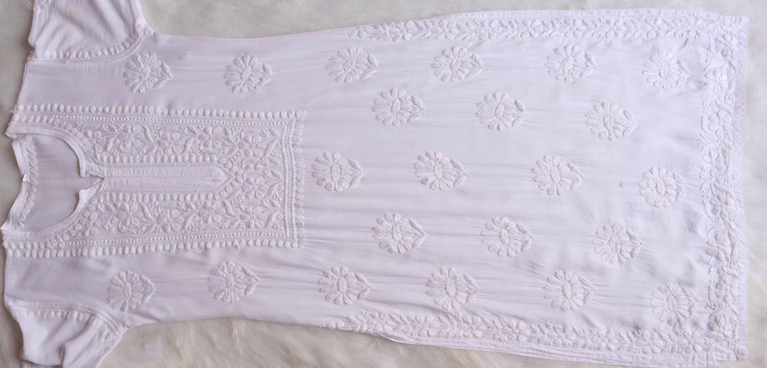 HOOR WHITE RAYON KURTA PANT SET